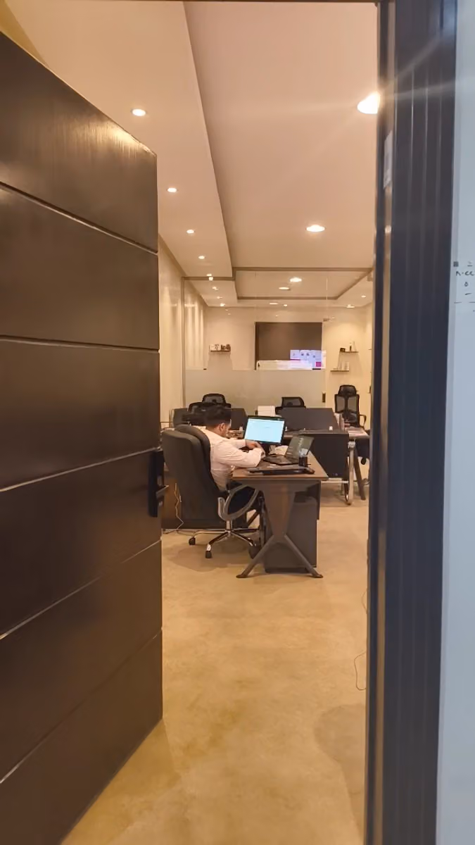 شركه هاي سكرين -hi screen solution
