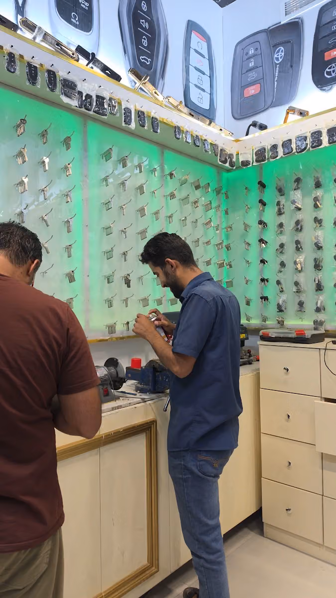 شركة مفتاح النخبة الذكية للمفاتيح