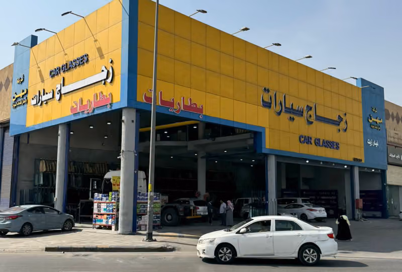 YM لزجاج السيارات