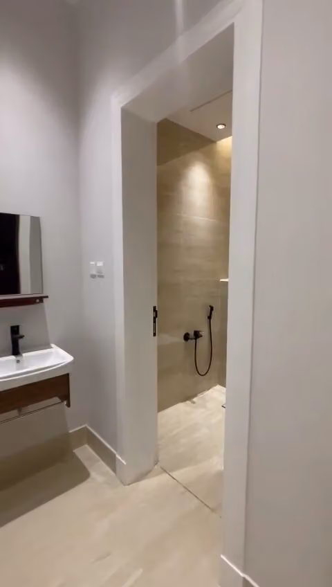 شركة محترفون للعقارات