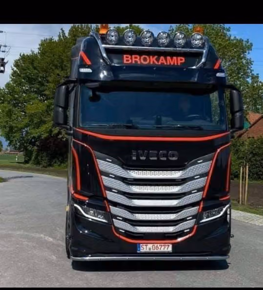 شركة مسار القوة لقطع غيار الافيكو والرينو والفولفو IVECO// VOLVO// RENAULT