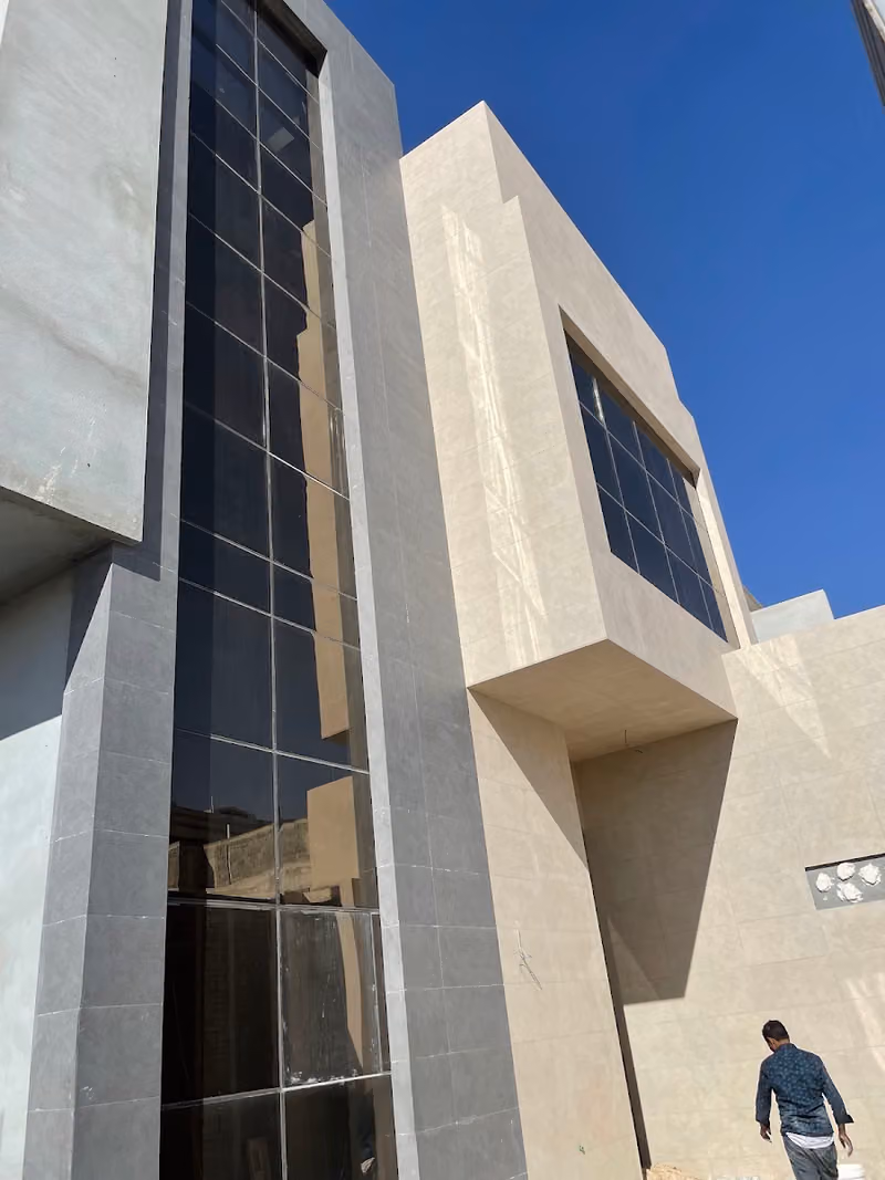 شركة مصنع قمة الإعمار