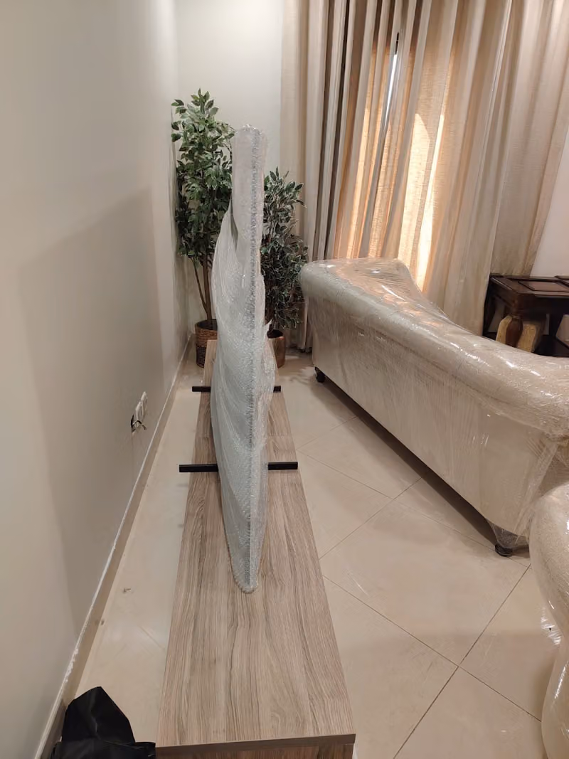 شركة مثلث العالمية نقل عفش وتخزين اثاث الرياض