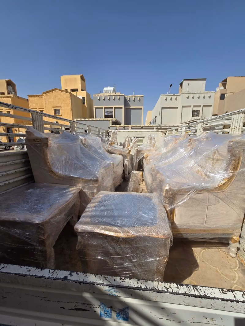 شركه نقل عفش نقل اثاث تخزين الرواد