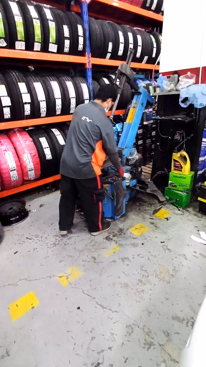 شركة ساس الأمجاد للاطارات - فرع الربوة SAS ALAMJAD TIRES - Al-RABWA BRANCH