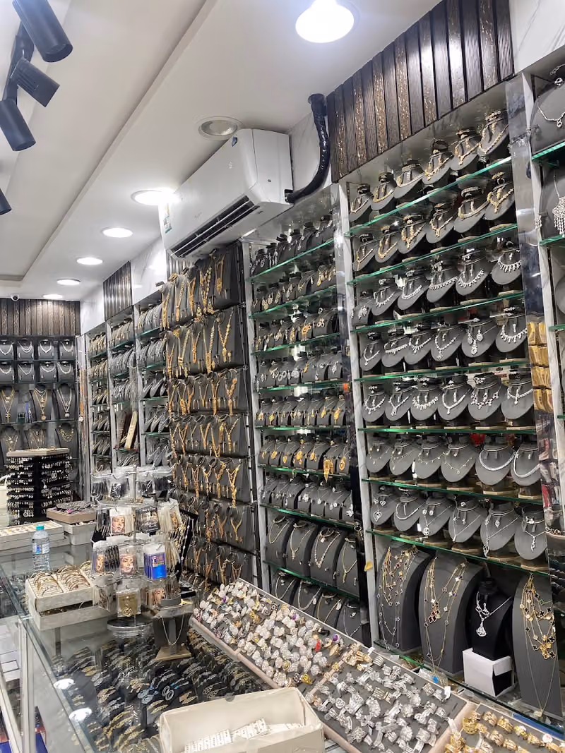 شركة واحةالبندري محل للاكسسوارات وعطور وتجميل الفرع الرئسي