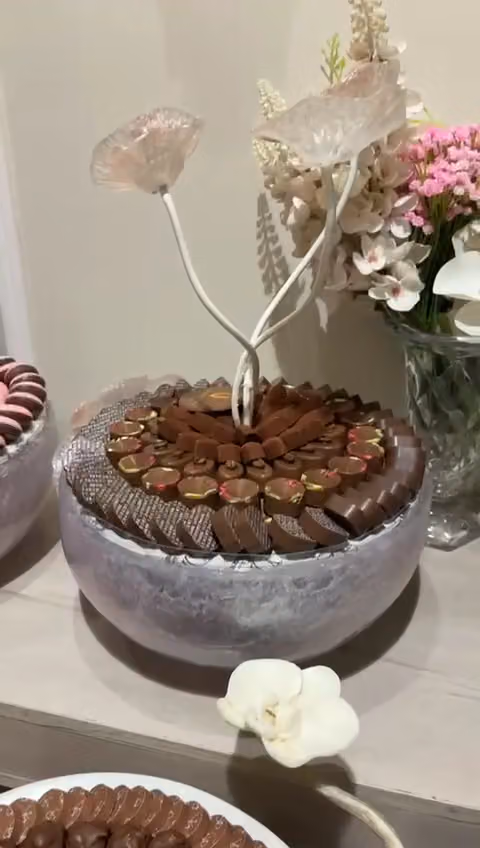 شوكولا الداكنة الفاخرة Luxury Dark chocolate