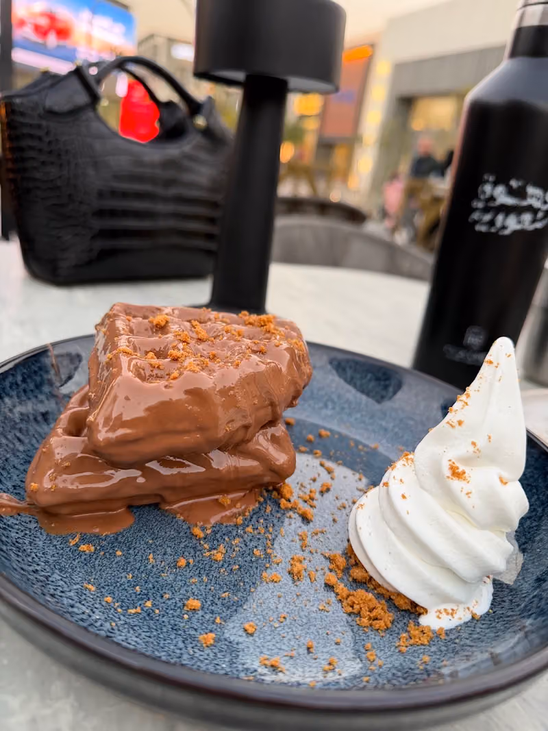 CHOCOMELT ( ROSHN FRONT)