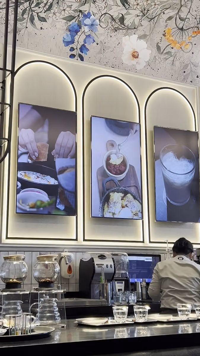 Sisi's Cafe - Oro Square