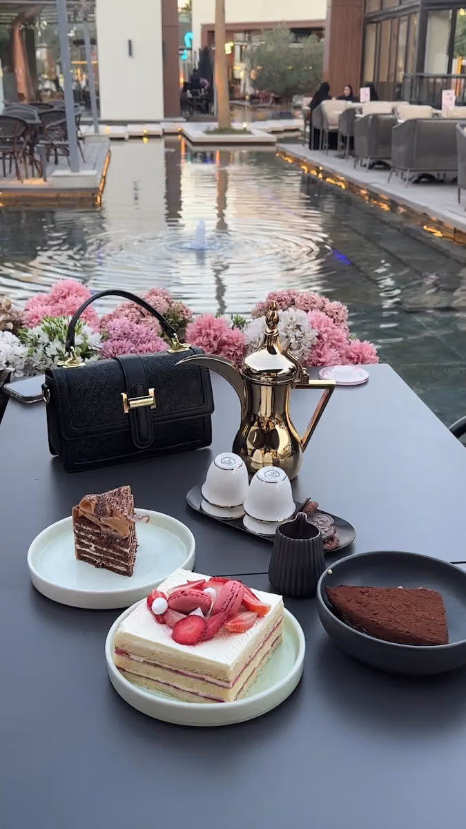 سيسيز كافية Sisi's Cafe