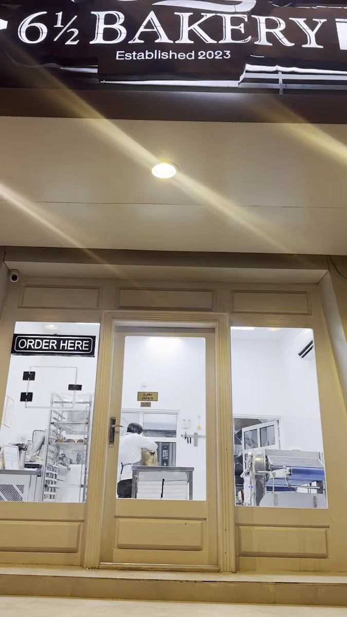 Six & half Bakery - bakery 6.5