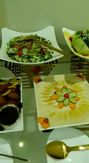 سماكوزين للبوفيهات المفتوحة‎