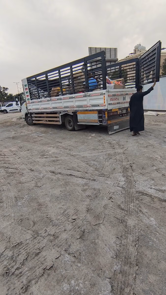 Small and medium Truck stop ڈینہ اور لوری اڈا ۔