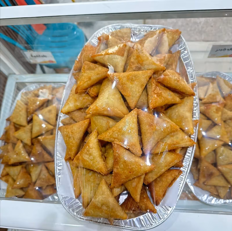 سمبوسة ومعجنات وفطاير للوجبات السريعة