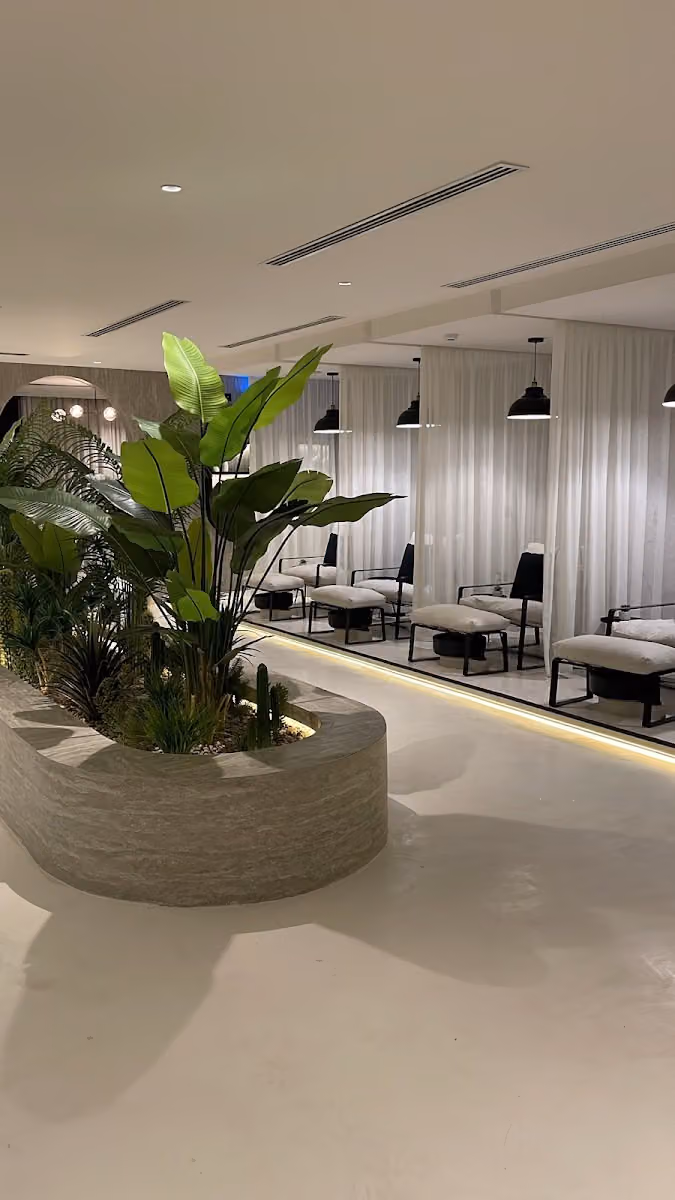 SO FAB Salon