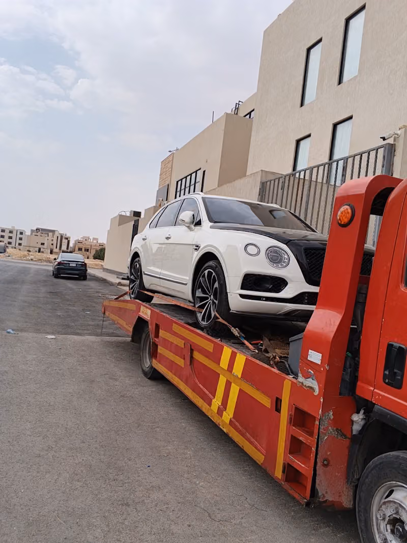 سطحه الرياض