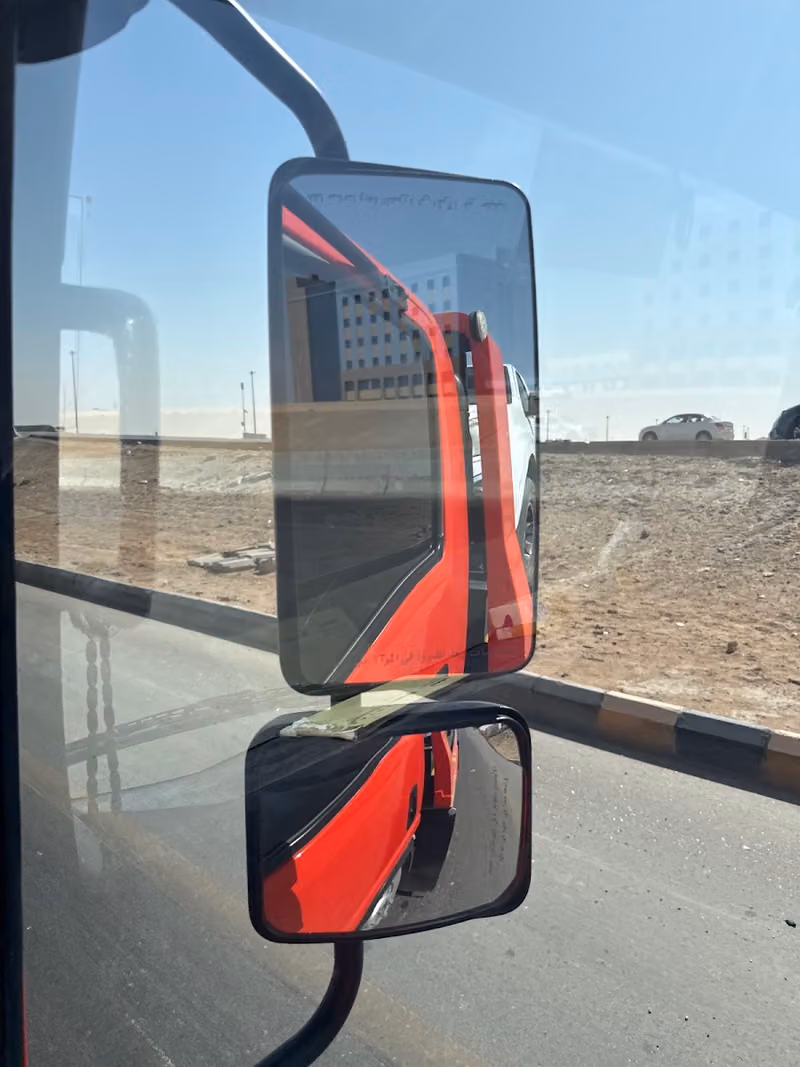 سطحه لنقل السيارات