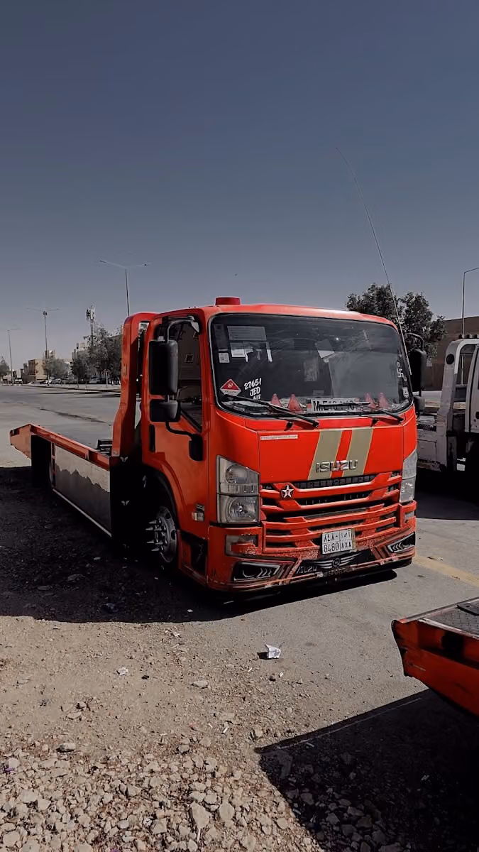 سطحه طويق لنقل السيارات