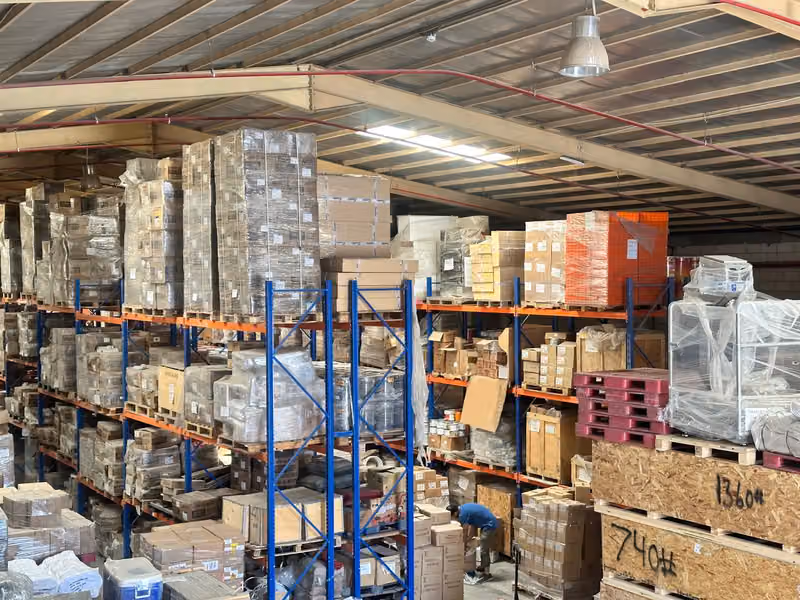 STORAGE SERVICES EST