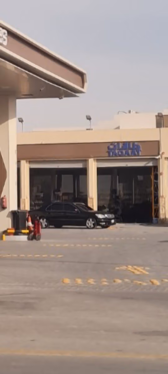 طاقات تغيير زيوت وبطاريات