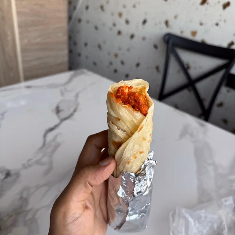 طبقي الملون للمأكولات الهندية