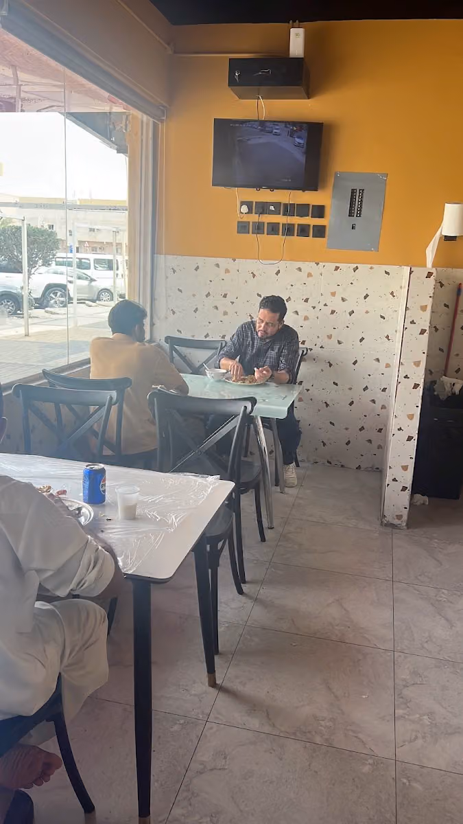 طبقي الملون للمأكولات الهندية