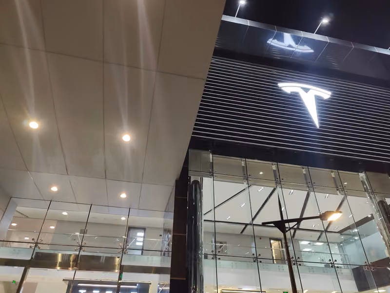 Tesla Centre Al Takhassousi Rd Riyadh