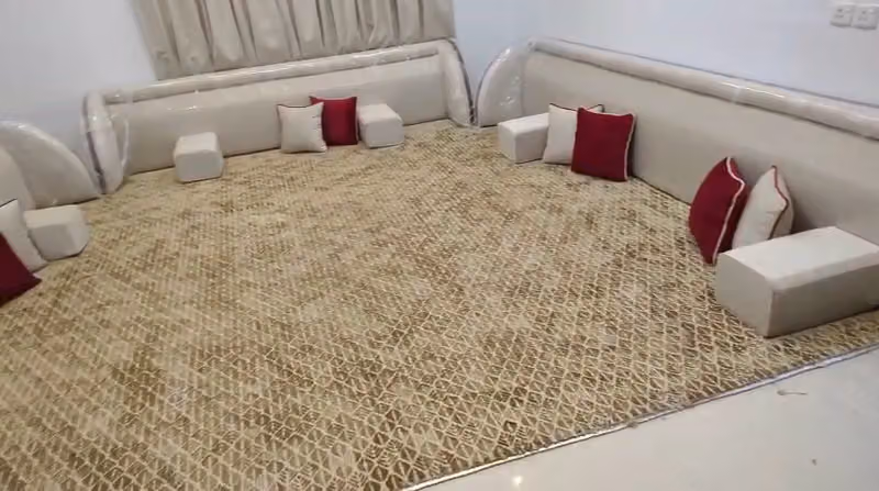 تفاصيل الأريكة الأمريكية