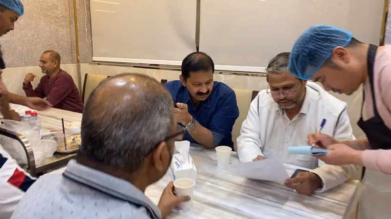 Thambis Restaurant & Cafe