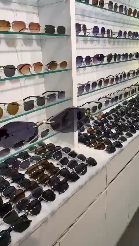 ثاقب للنظارات