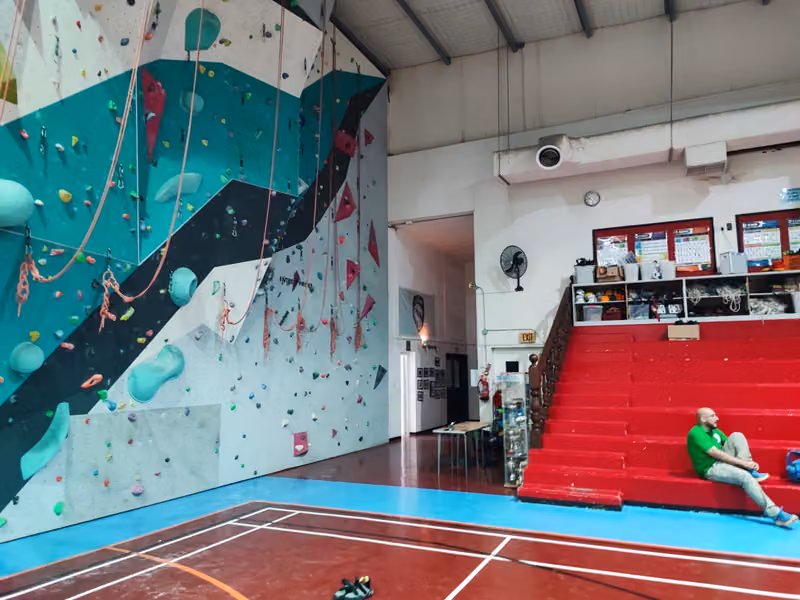 The Cave Alhamra Climbing | Indoor Rope Climbing Gym