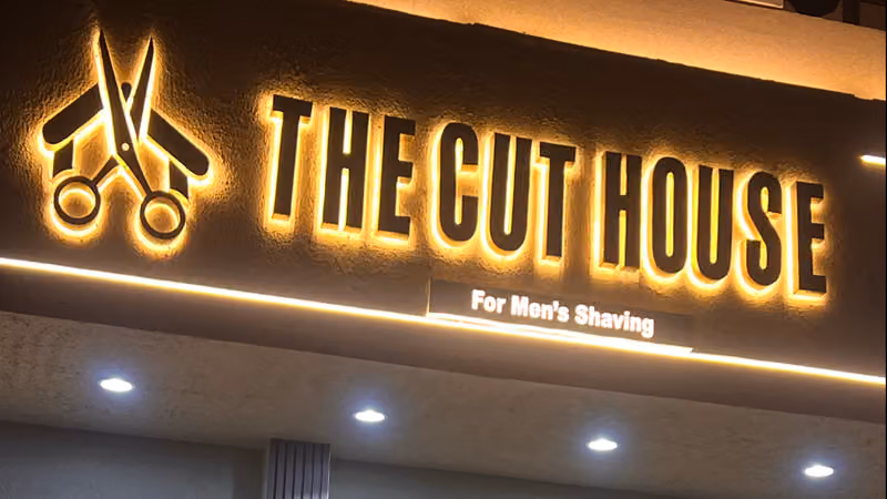 THE CUT HOUSE صالون حلاقه