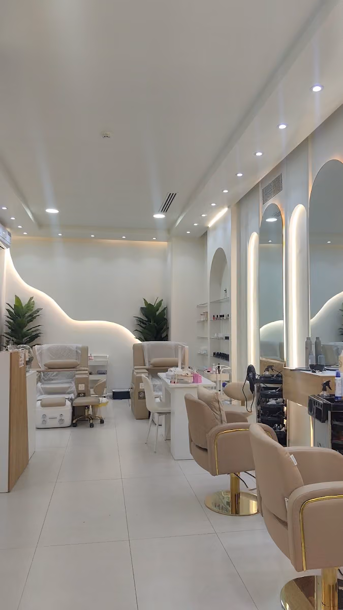 THE H BEAUTY BAR
