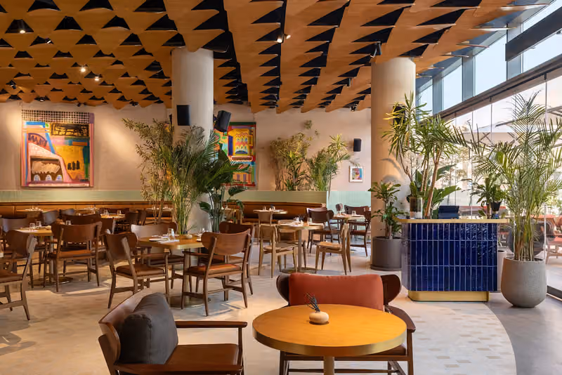 The Lighthouse Restaurant & Lounge, Diplomatic Quarter