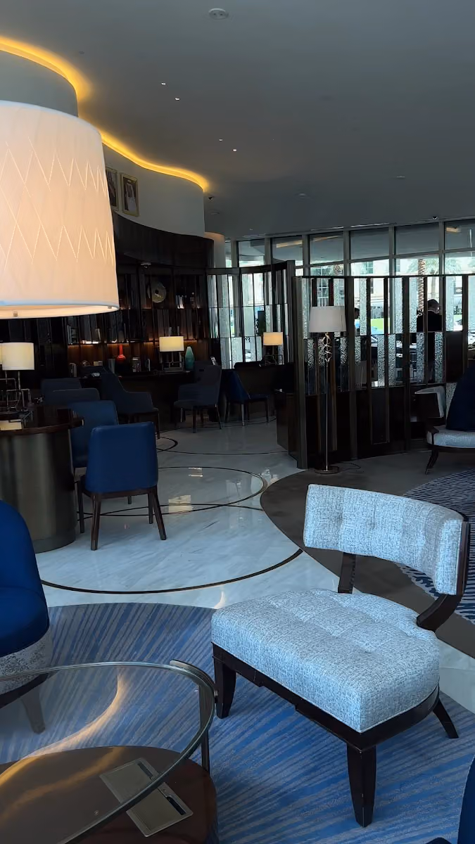 The Mandarin Lounge ذا ماندارين لاونج