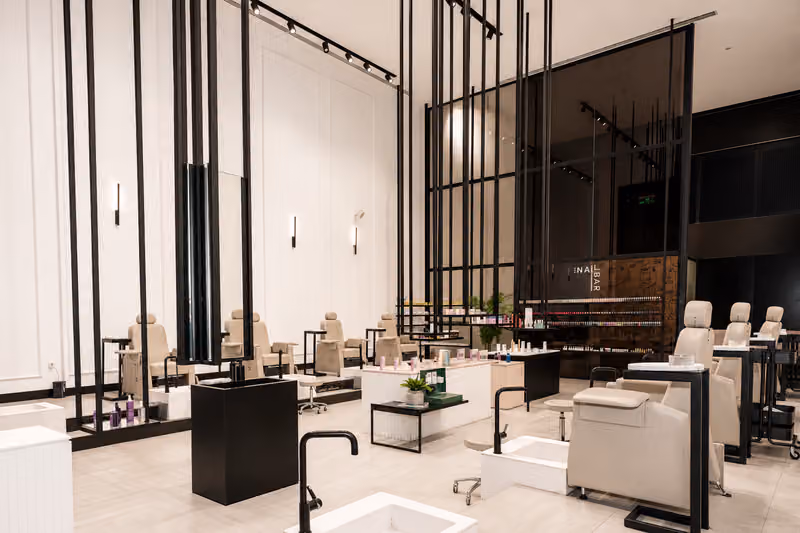 THE NAIL BAR