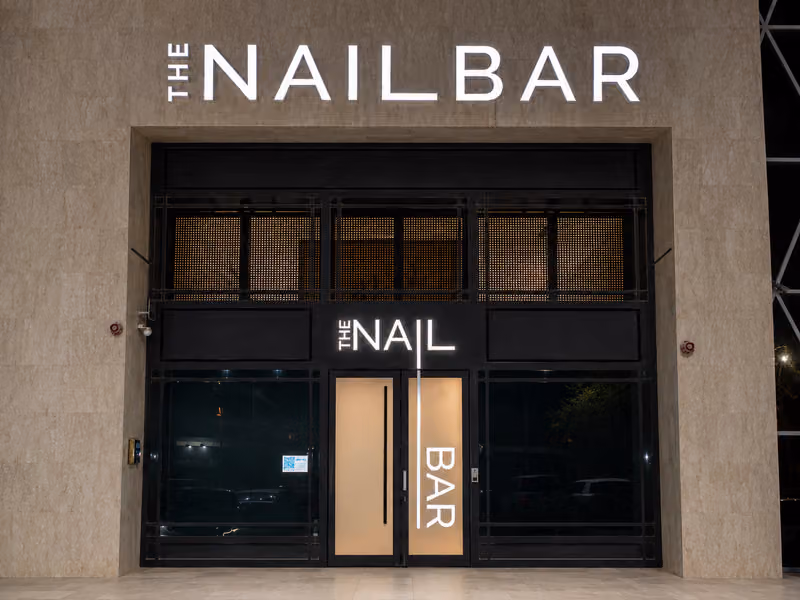 THE NAIL BAR