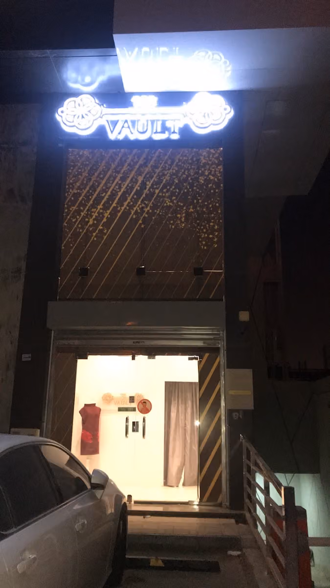 the vault boutique
