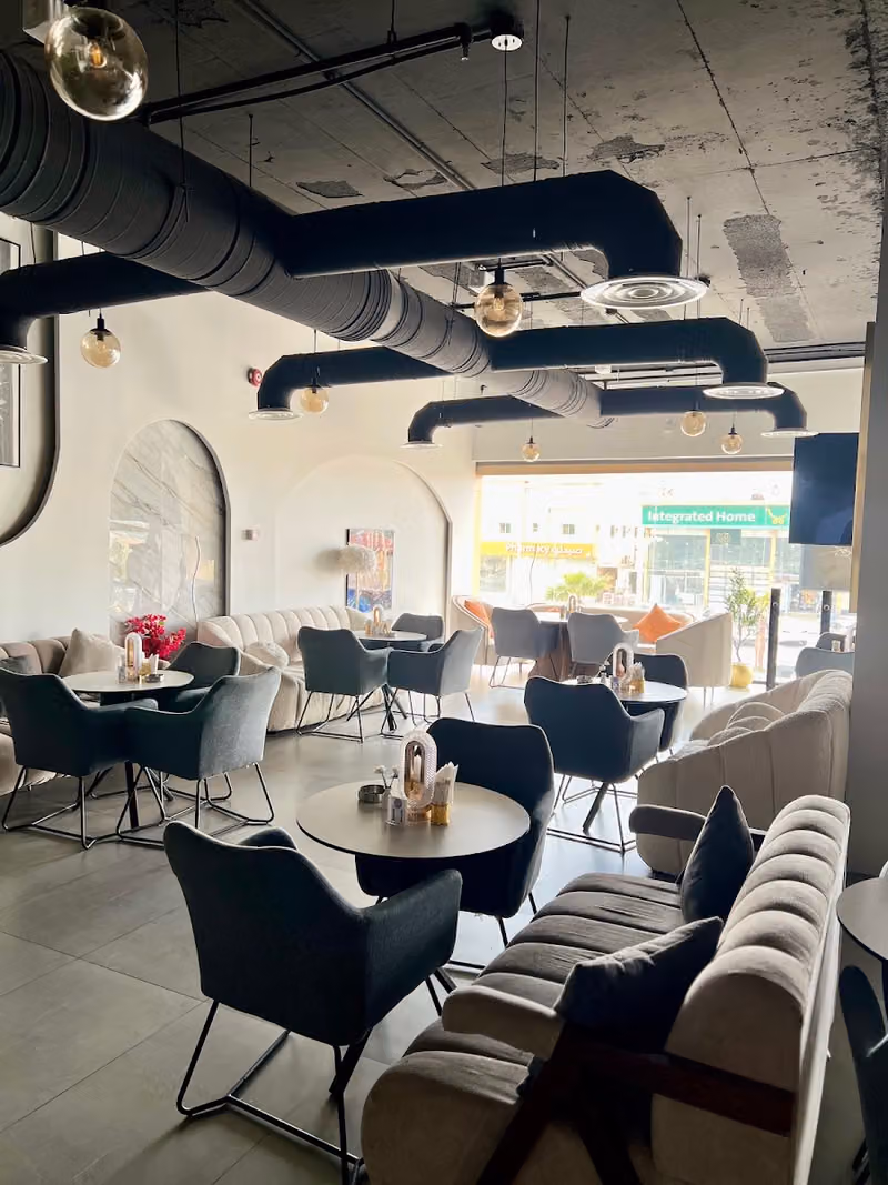 Tmreya Cafe & Lounge - تمرية كافيه & لاونج