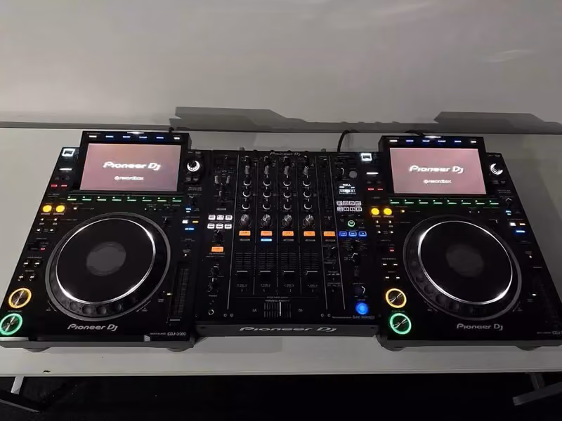 Transmission DJ.