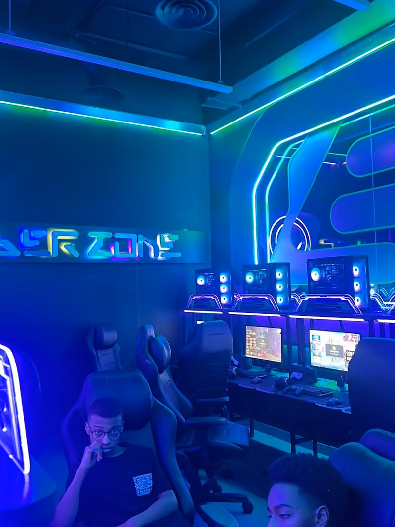 ترو جيمرز | TRUE GAMERS E-Sports Gaming Cafe | Eid Galleria