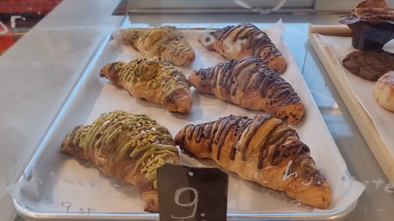 تشادليز-CHUDLEIGH’S CAFE