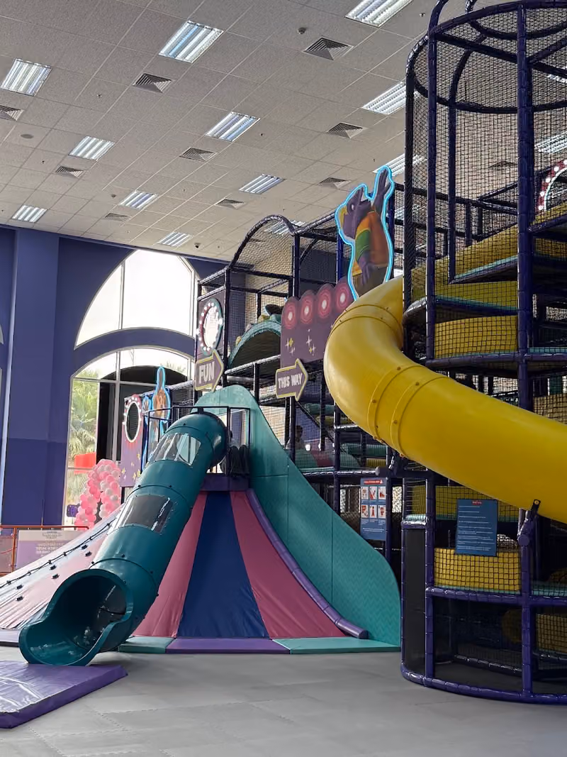Chuck E Cheese