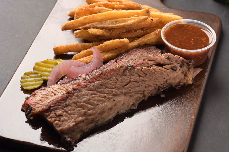 Uncle Khalil’s BBQ مطعم العم خليل