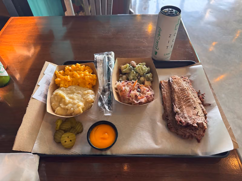 Uncle Khalil’s BBQ مطعم العم خليل