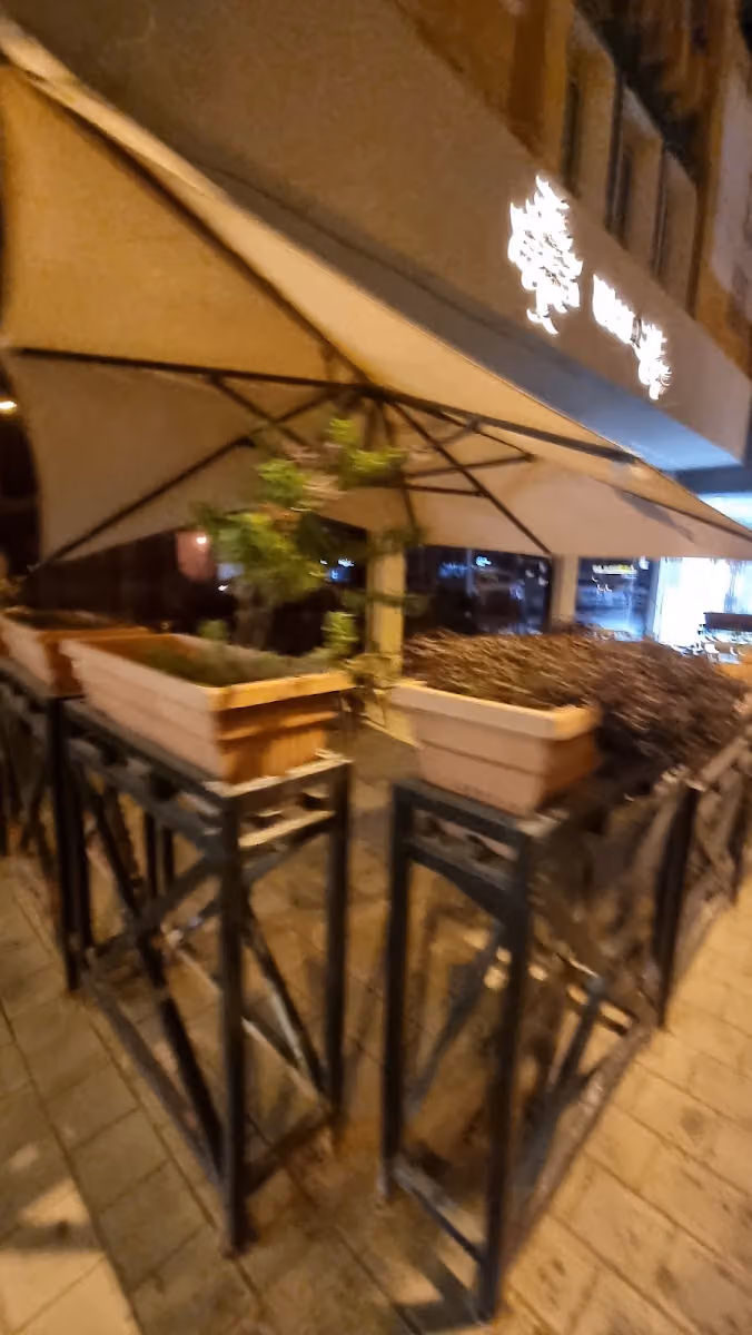 UNIQUE CAFE