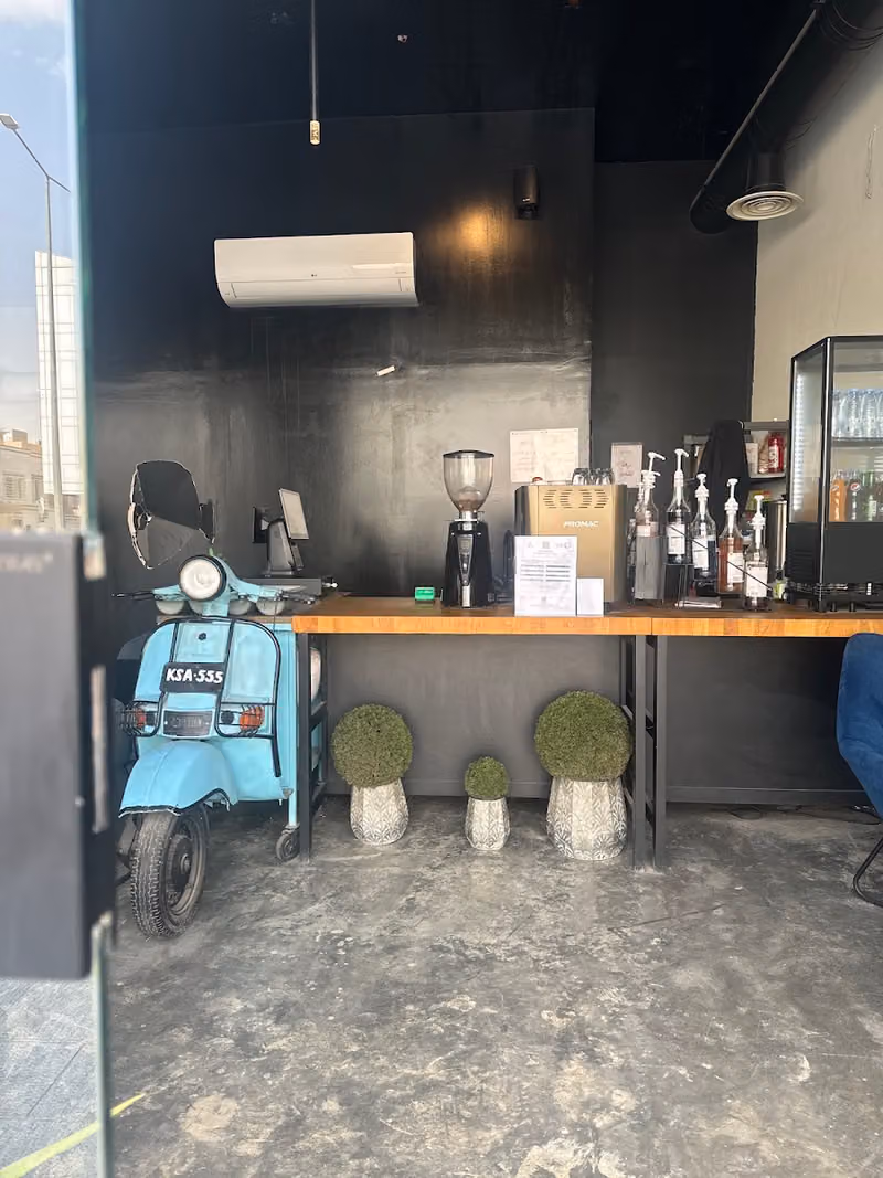 UNIQUE CAFE