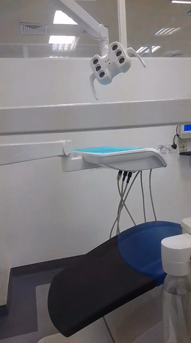 المستشفى الجامعي لطب الاسنان - جامعة رياض العلم