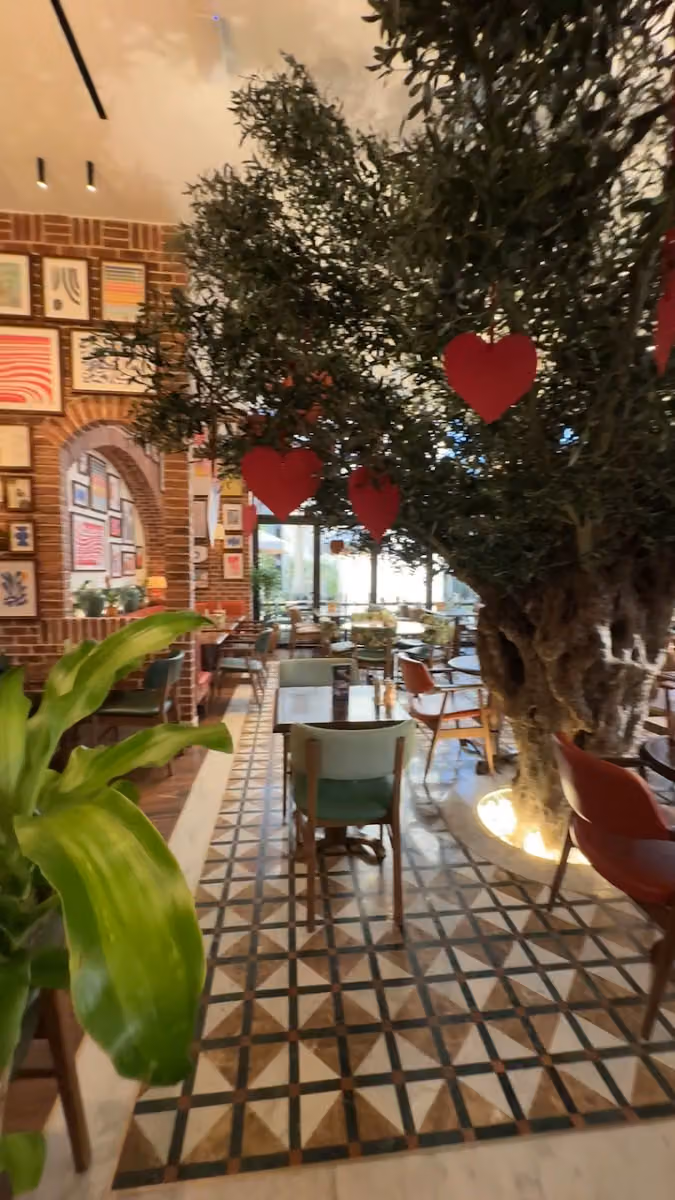 Urth Caffé
