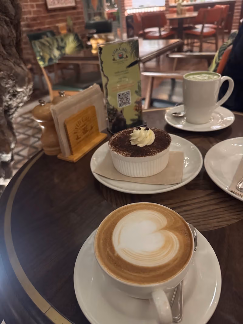 Urth Caffé